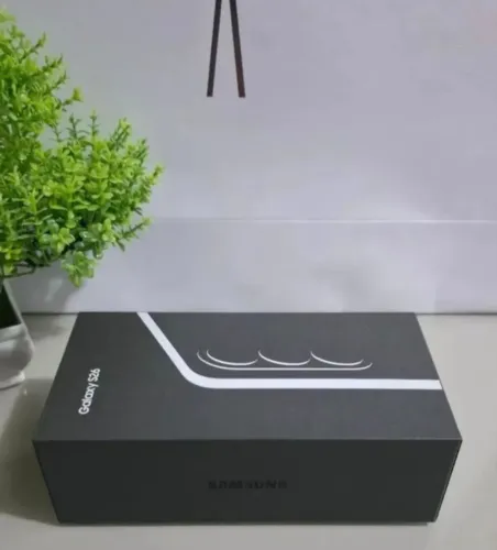 Galaxy S26, um mês de uso, com caixa, carregador, nota fiscal.