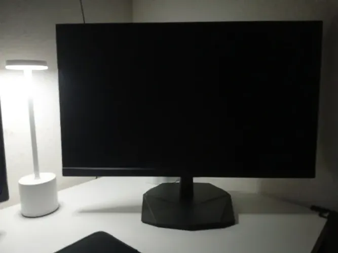 Acer KG251Q 24,5" IPS 180Hz ? COM DEFEITO