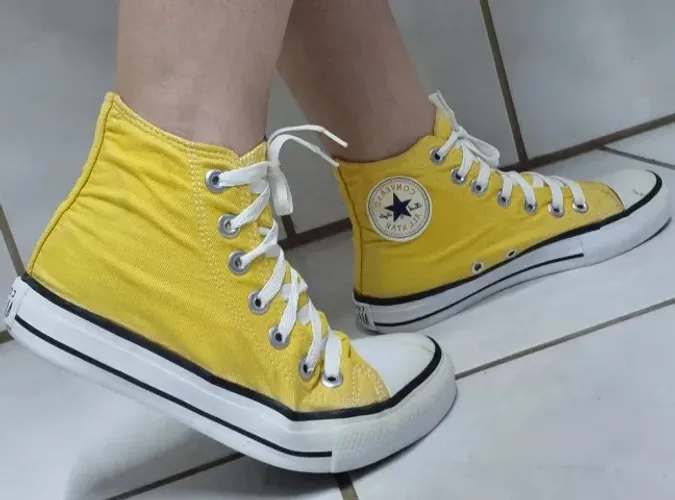 Tênis All Star Amarelo Cano médio 