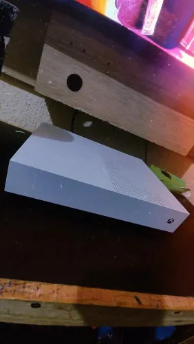 XBOX ONE S 1TB