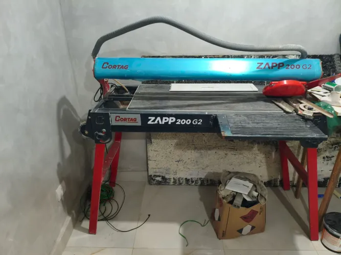 Máquina cortar piso Zapp 200G2