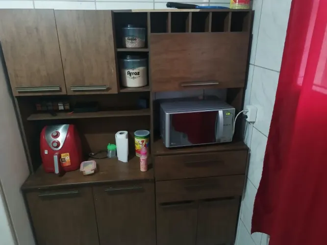 Vendo Armário de Cozinha com 1 ano de uso