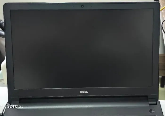 Notebook Dell i7 com 16GB RAM (DDR4) 240GB (SSD) sem detalhes!