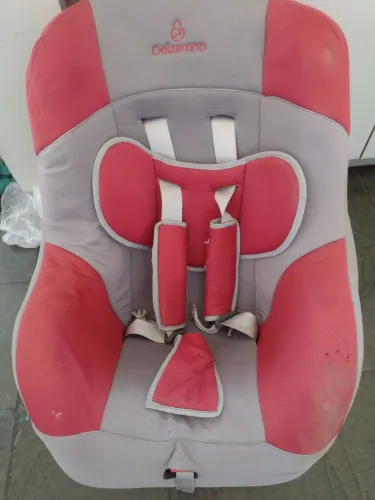 Cadeirinha de criança para carro