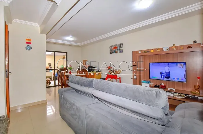 Sobrado, Casa com 3 quartos a venda no Cajuru, Curitiba - PR | Confiancce Imóveis