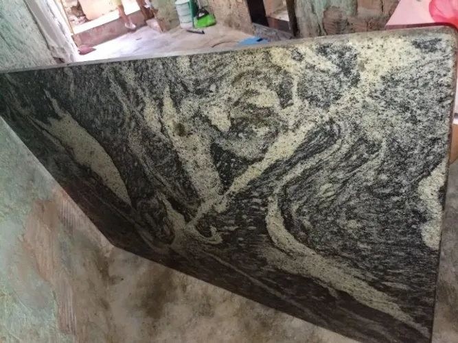 Tampo de granito
