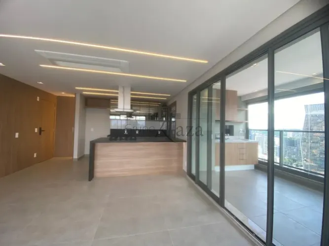 Cobertura Duplex - Pinheiros - 2 Suítes - 139m².