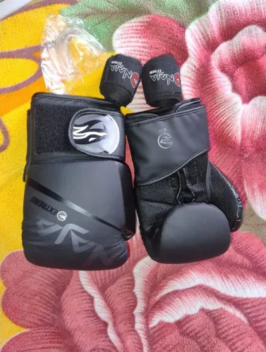 KIT LUVAS MUAY THAI