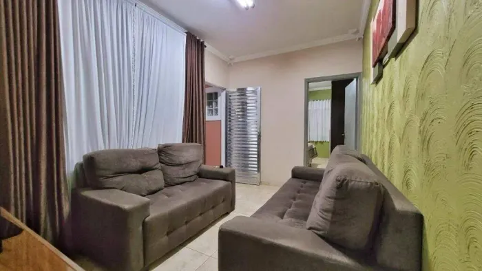 Casa à venda em Vila Pires, Santo André - 2 quartos, 2 vagas, 140m²