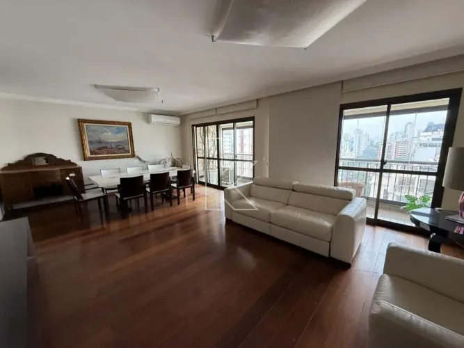 Apartamento à venda no Campo Belo com 178 m², 4 suítes, varanda gourmet e lazer completo