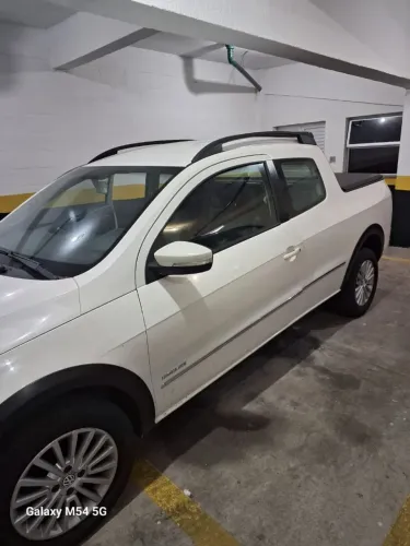 Volkswagen Saveiro Highline 1.6 T. Flex 8V CD 2015