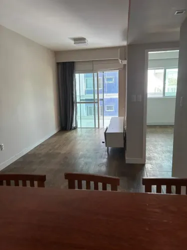 Imóvel para aluguel possui 90 metros quadrados com 2 quartos em Praia do Pecado - Macaé -