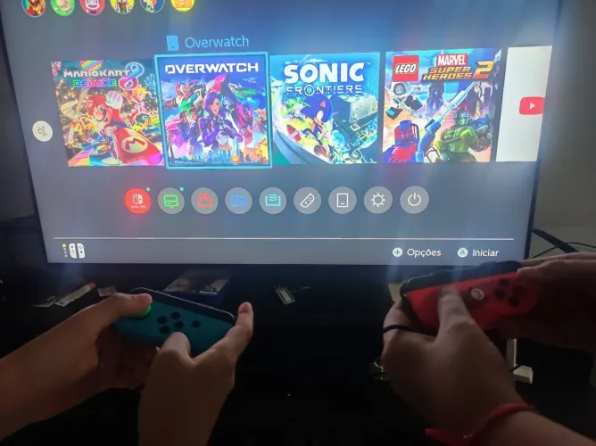 Nintendo Swith V2. + 4 jogos 1550
