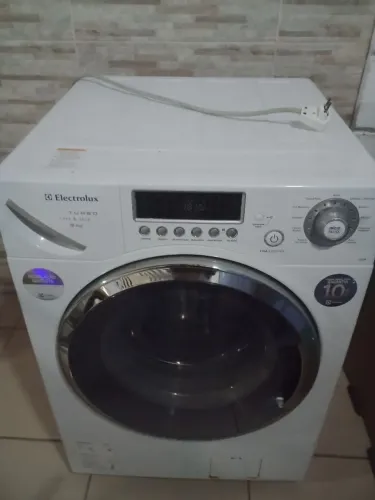 Máquina lava e seca Electrolux 9kg