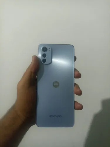 MOTO E