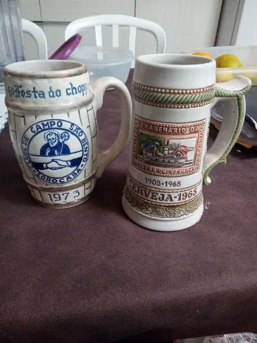 2 caneca de chopp antiga.