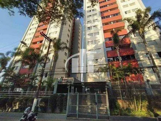 APARTAMENTO COM 02 VAGAS DE GARAGEM COBERTAS.