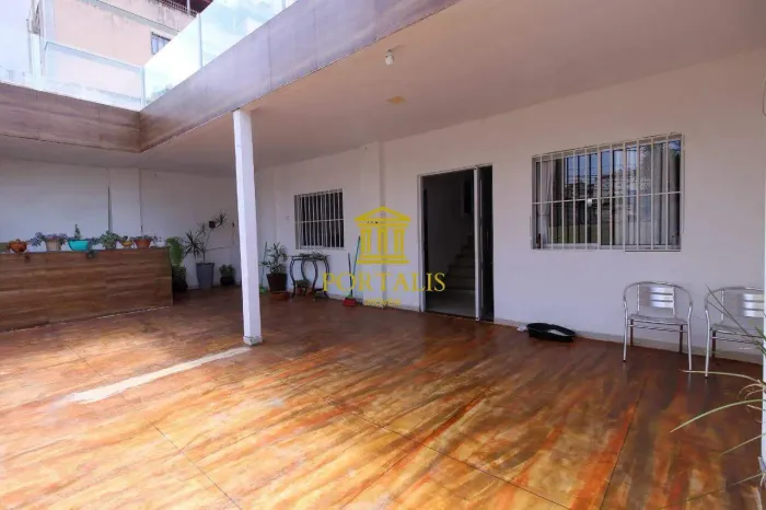 Casa com 6 quartos à venda em Belo Horizonte