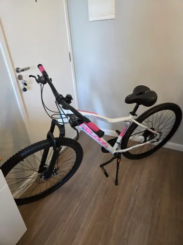 Bicicleta aro 29 nova