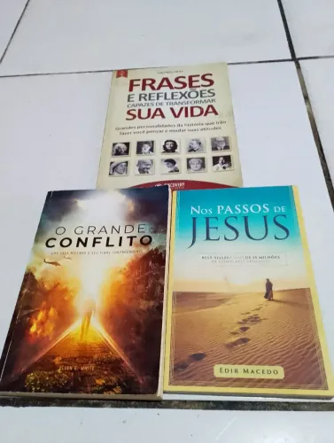 Três Livros Por R$ 10,00