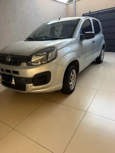 Fiat Uno Attractive 1.0 EVO Fire Flex 8V 5P 2021