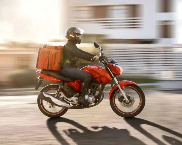 SOU MOTOBOY ENTREGADOR E ESTOU DISPONÍVEL PARA TRABALHAR FIXO