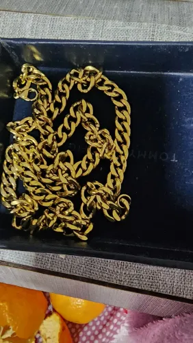 Corrente banhada. A ouro.