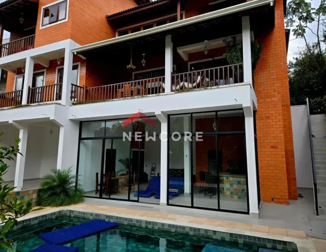 Casa em Rua Pradópolis - Serra dos Lagos (Jordanésia) - Cajamar/SP