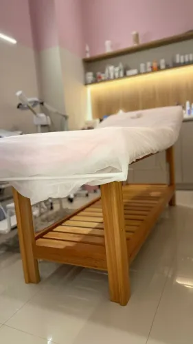 Maca Estética Profissional em Madeira + Escadinha - Excelente Estado