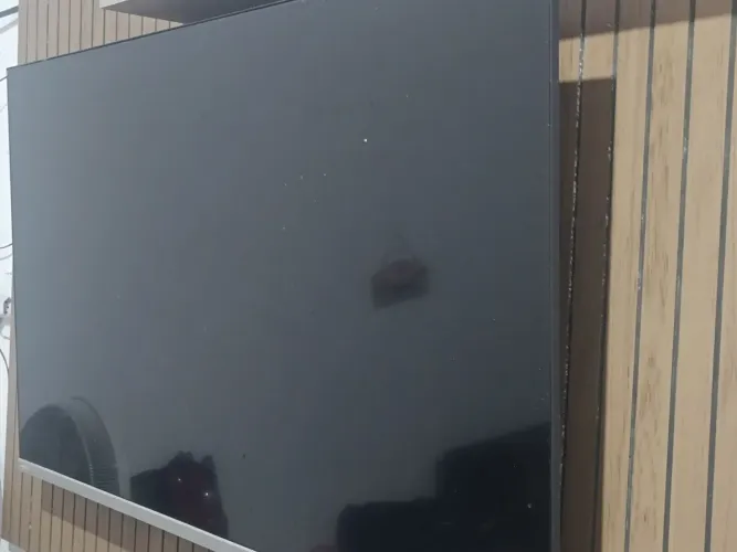 Tv retirada de peças 