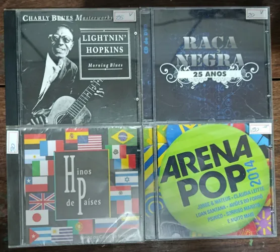 Lote com 4 CD's por apenas 90 Reais! 