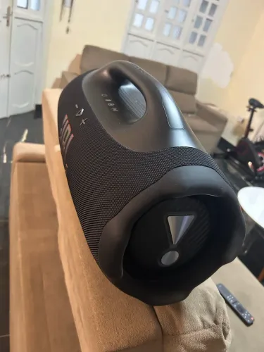 Jbl boombox 4 menos de 4 meses de uso NOVA