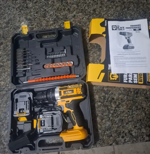Parafusadeira/Furadeira de Impacto The Black Tools TB21PX 21V - 2 Baterias