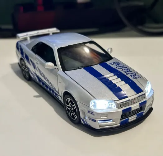 Nissan skyline r34 miniatura | Colecionador