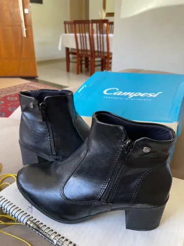 Bota couro 