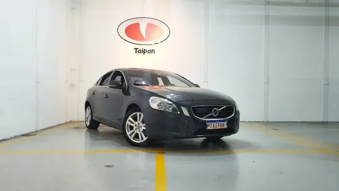 Volvo S60 T-5 2.0 240cv 4P 2011