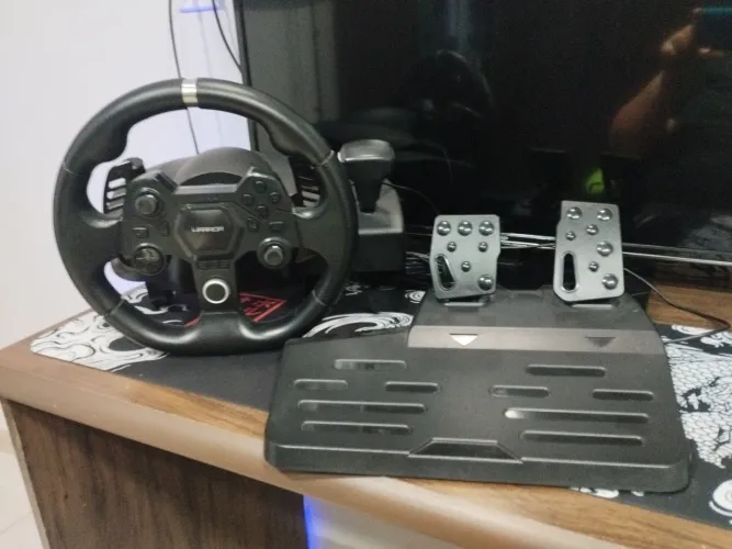 Volante warrior js090 com force feedback