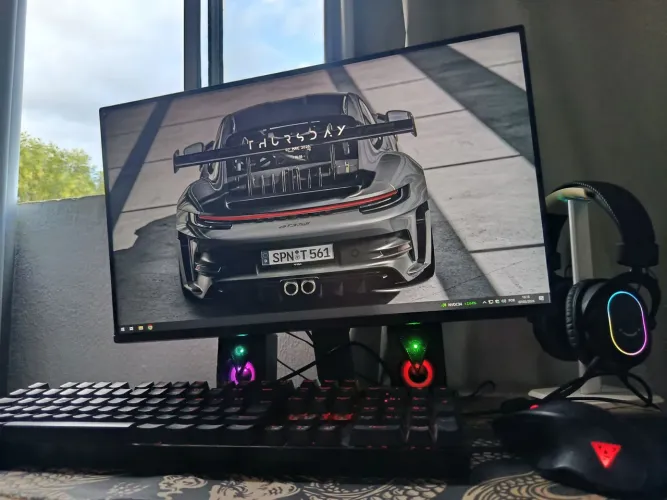 Monitor LG UltraGear 24", FHD, 144Hz, 1ms (MBR), NVIDIA G-SYNC, AMD FreeSync, HDR10