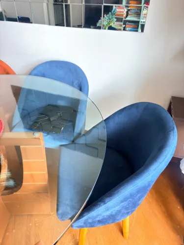 Venda de 6 cadeiras semi novas 