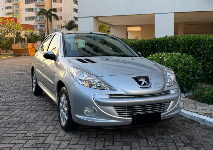 Peugeot 207 XR Sport 1.4 Flex 8V 5P 2010