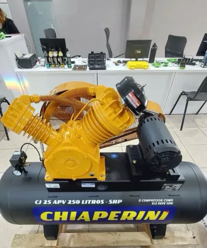 Compressor de Ar 250L 25PCM 175 psi Motor 5CV Trifásico - (Novo)