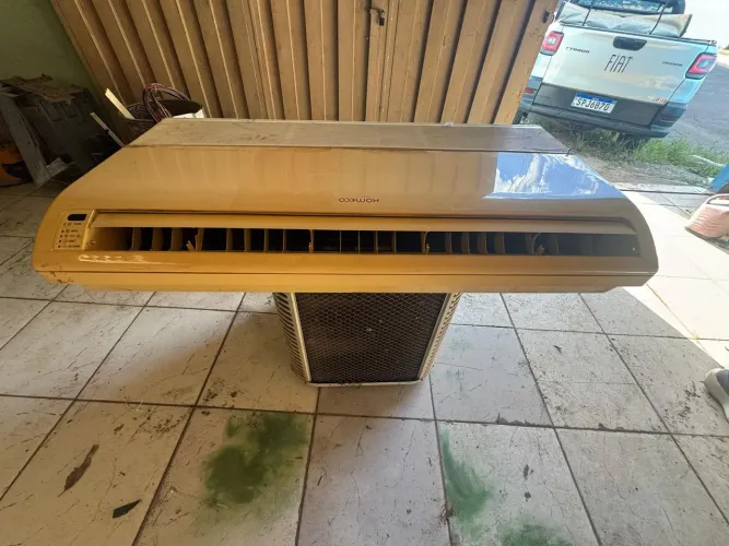 Vendo ar condicionado 36.000 btus 220vts só o aparelho 