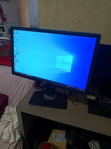 Monitor Dell de 23 polegadas