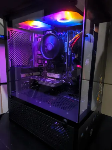 Desktop com teclado/mouse sem fio