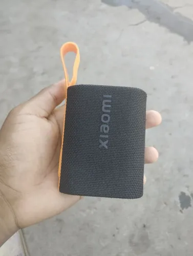 VENDA-SE XAOMI POCKET SOUND 5W USADA EM ÓTIMO ESTADO DE CONSERVAÇÃO