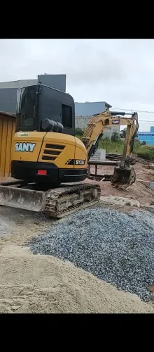 Locação l de mini escavadeira sany Sy35U 