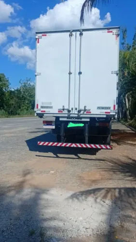Vendo caminhão truncado baú atego 2430, 6×2 ,ano 2014. Sem dívidas.