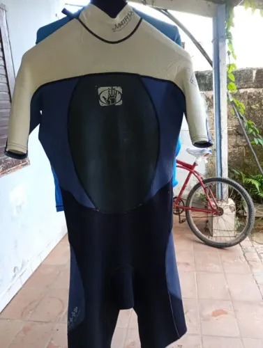 short jhon body glove tam m