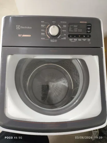 MÁQUINA DE LAVAR ROUPA ELETROLUX PREMIUM CARE 18 kg 