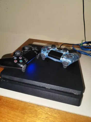 Ps4 slim 1tb